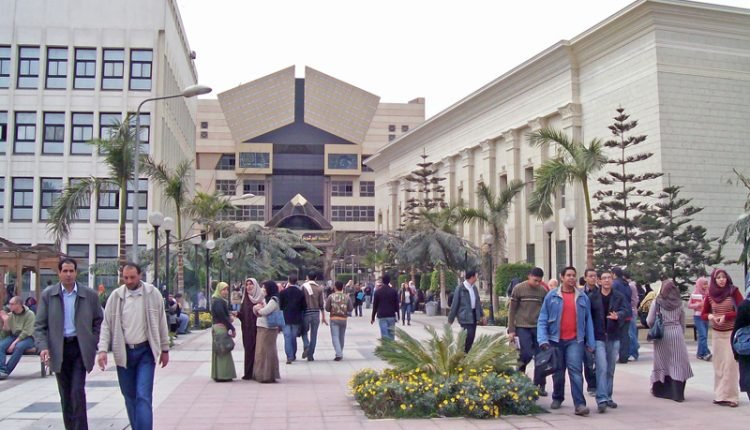 جامعات مصر تلغي الامتحانات التحريرية والشفوية