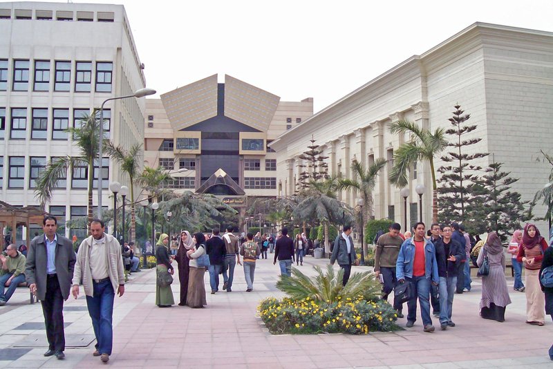 جامعات مصر تلغي الامتحانات التحريرية والشفوية