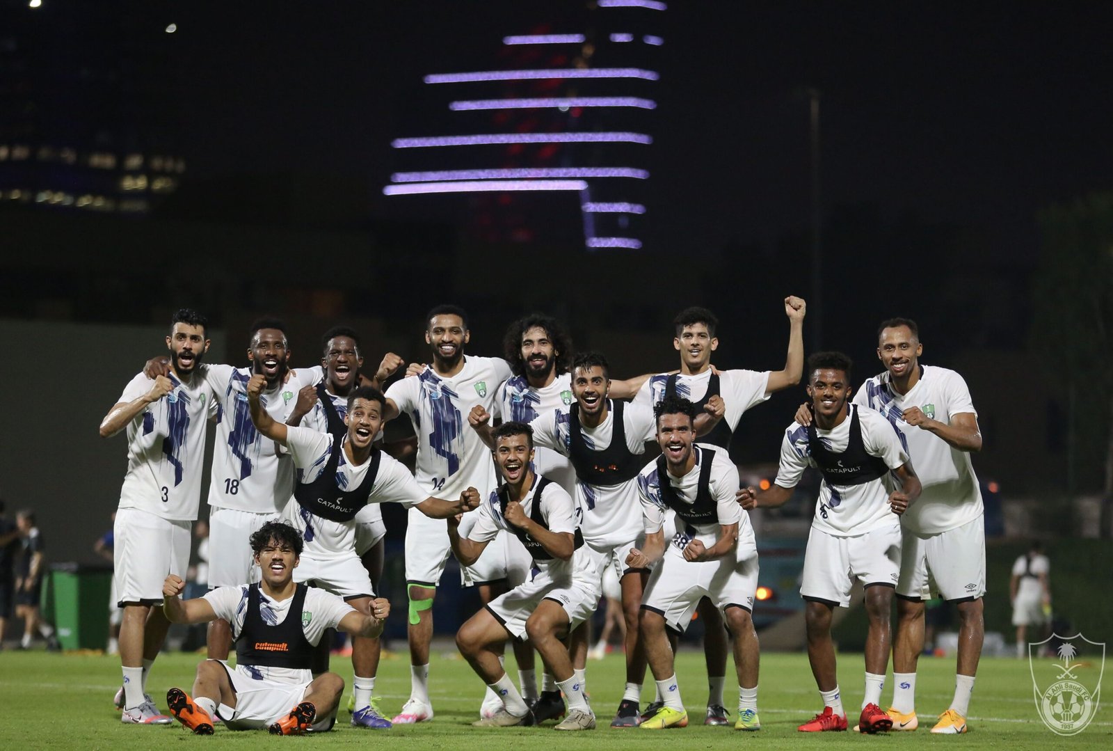 موعد مباراة الأهلي واستقلال طهران