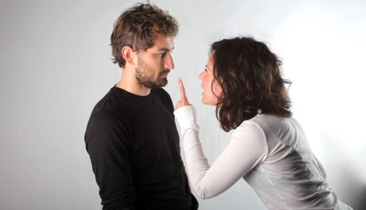 التعامل مع الرجل ضعيف الشخصية