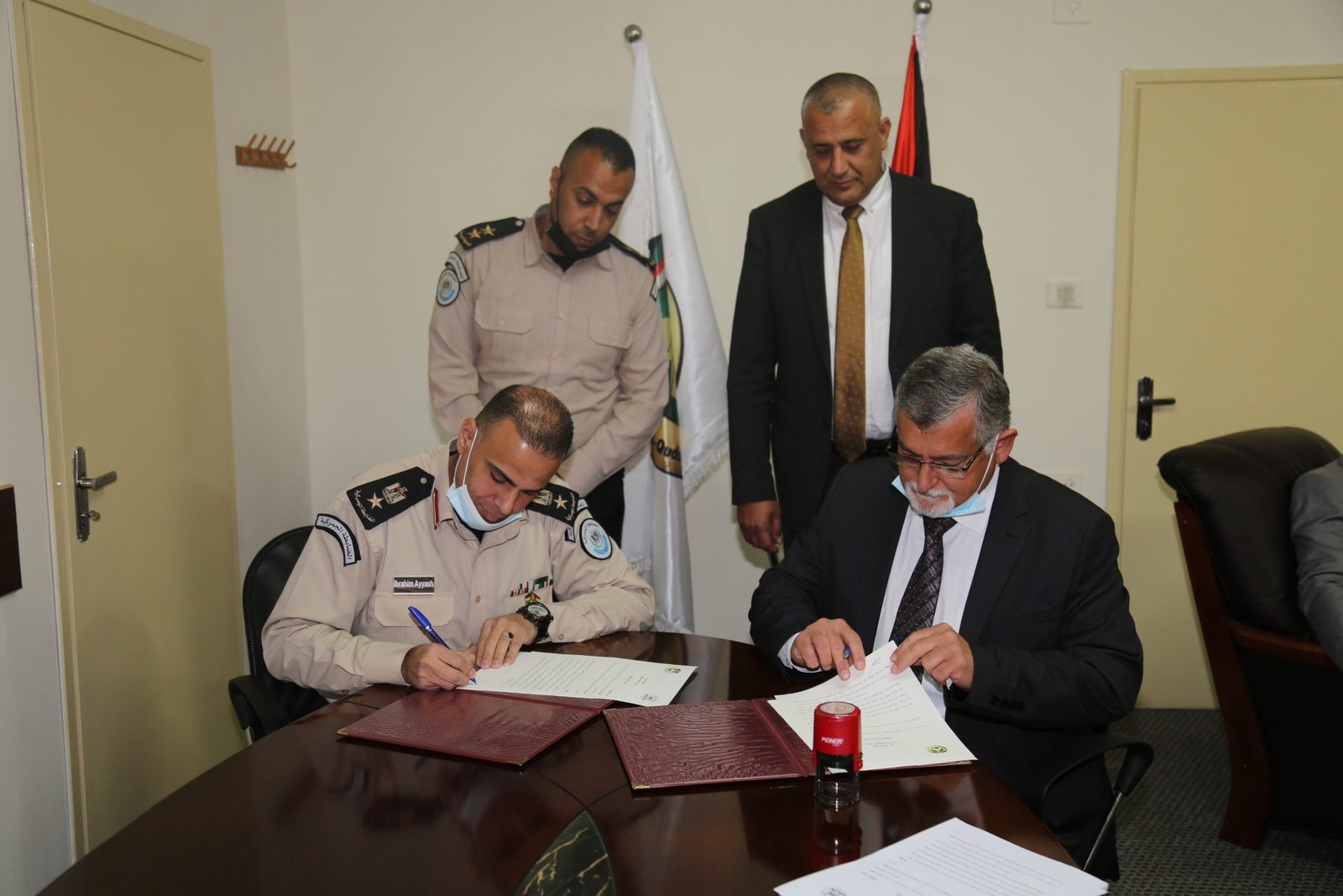 الضابطة الجمركية والقدس المفتوحة توقعان اتفاقية