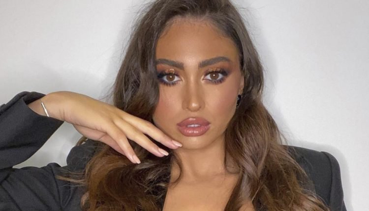 من هي نيكول سعفان صديقة طارق العريان على ويكيبيديا
