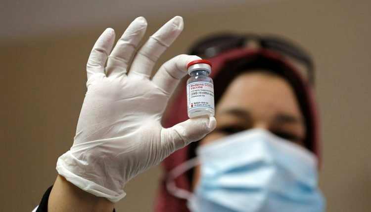 الصحة الفلسطينية: وصول دفعة جديدة من لقاح “موديرنا” بدعم ألماني وإيطالي