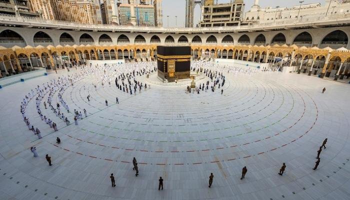 كم تكلفة العمرة من مصر للعام 2022 ؟