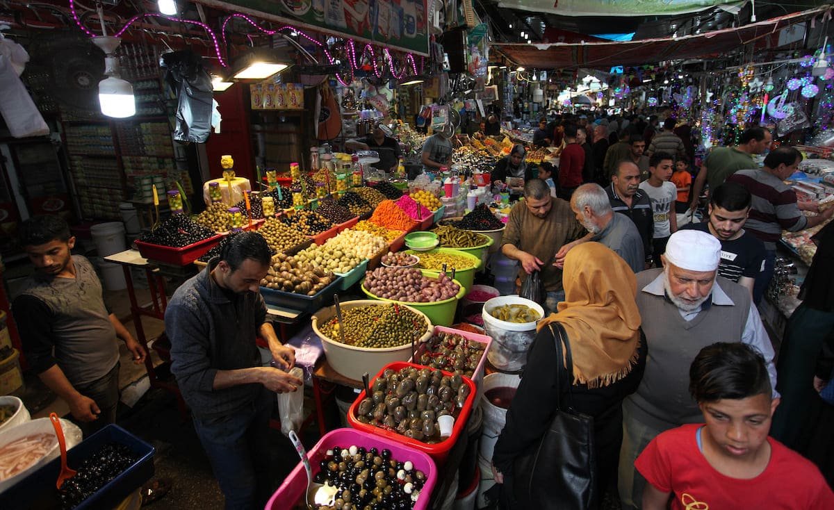 العالم ترتفع أسعاره وغزة يزداد السخط عليها