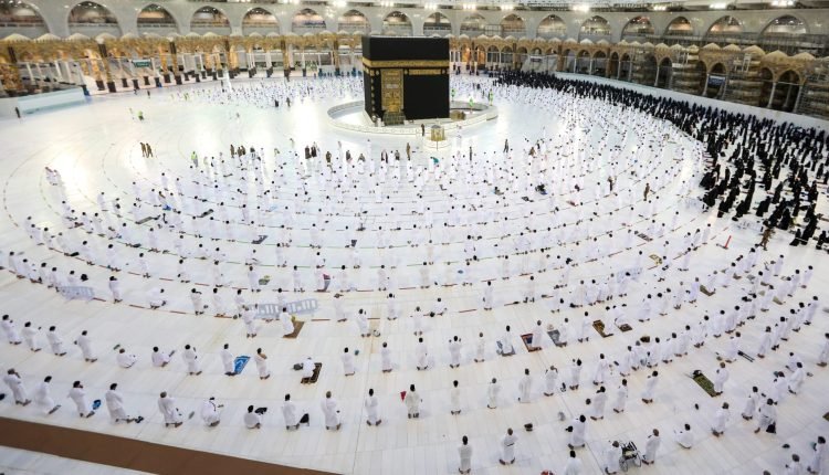 جدول صلاة التراويح في الحرم المسجد النبوي 1443