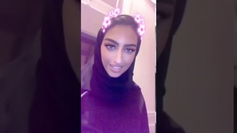 شاهد: زهور سعود وزوجها عايض القحطاني يتصدران سناب شات