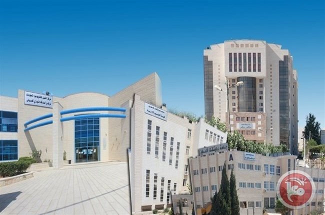 ما هي تخصصات جامعة البوليتكنك في فلسطين ؟