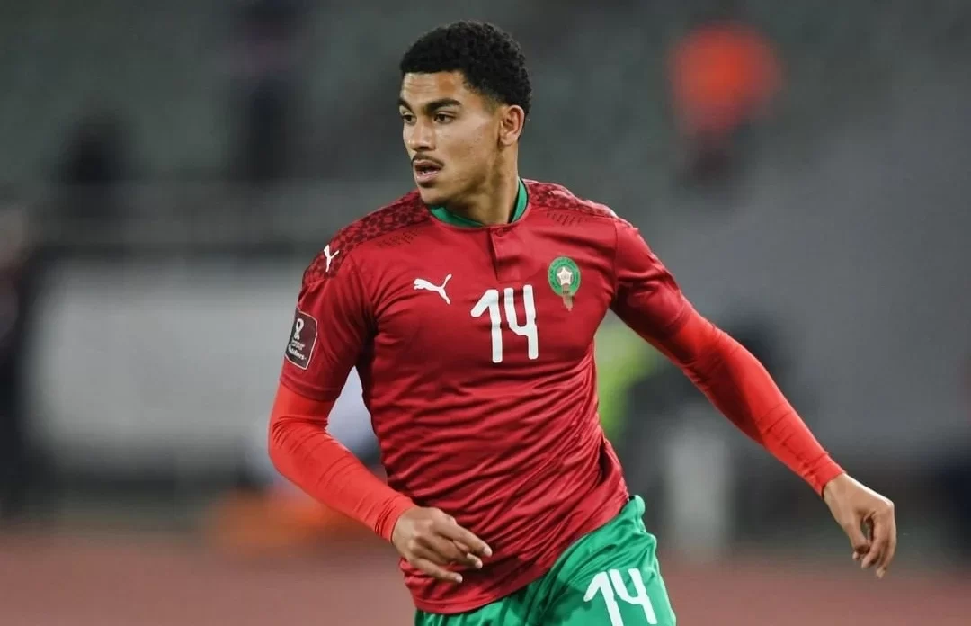 هل اللاعب زكريا بوخلال متزوج ؟