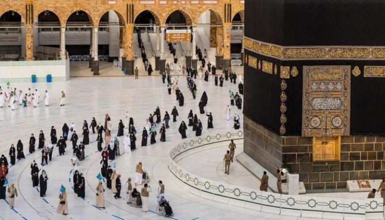 كم ثمن العمرة من تونس 2023