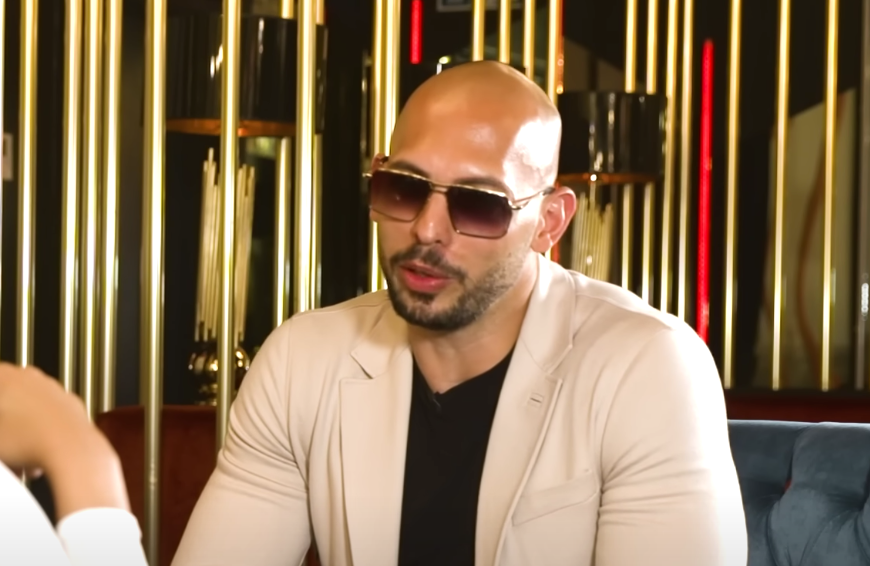 كم تبلغ ثروة الملاكم اندرو تيت ؟