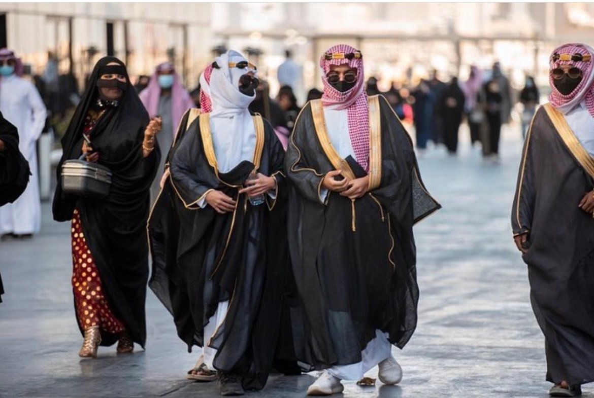 ملابس يوم التأسيس السعودي للرجال