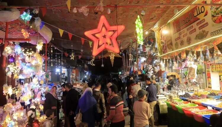 رمضان كريم وكل عام وأنتم بخير