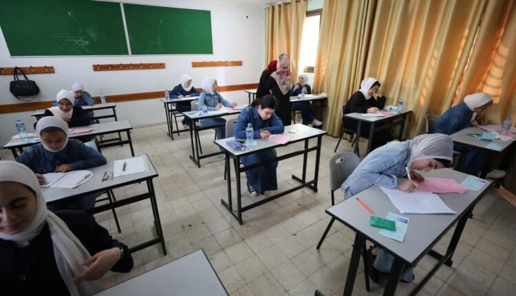 التوجيهي في غزة.. محطة مهمة