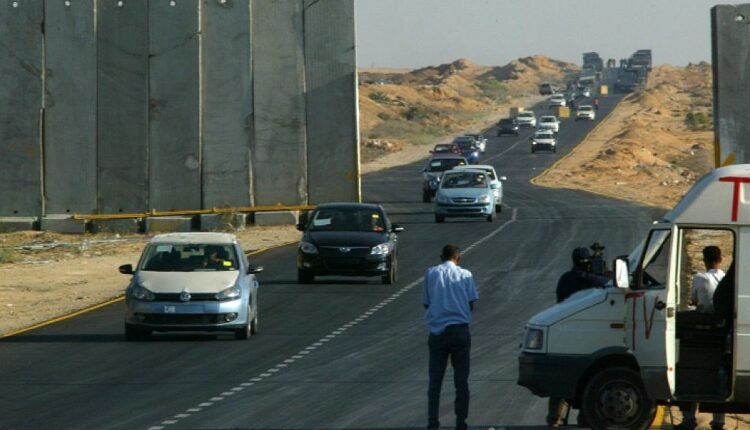 أسعار جنونية للسيارات بغزة