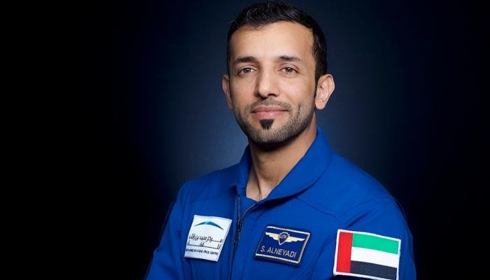 من هو سلطان النيادي ويكيبيديا السيرة الذاتية