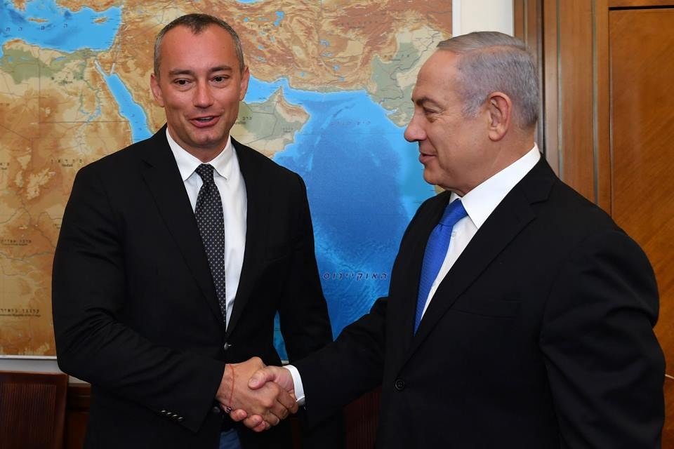 من هو نيكولاي ملادينوف المرشح لرئاسة “مجلس السلام” في غزة