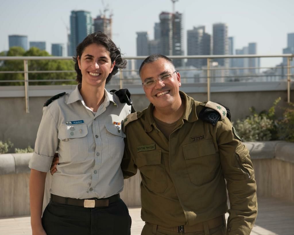 افيخاي وإيلا واوية