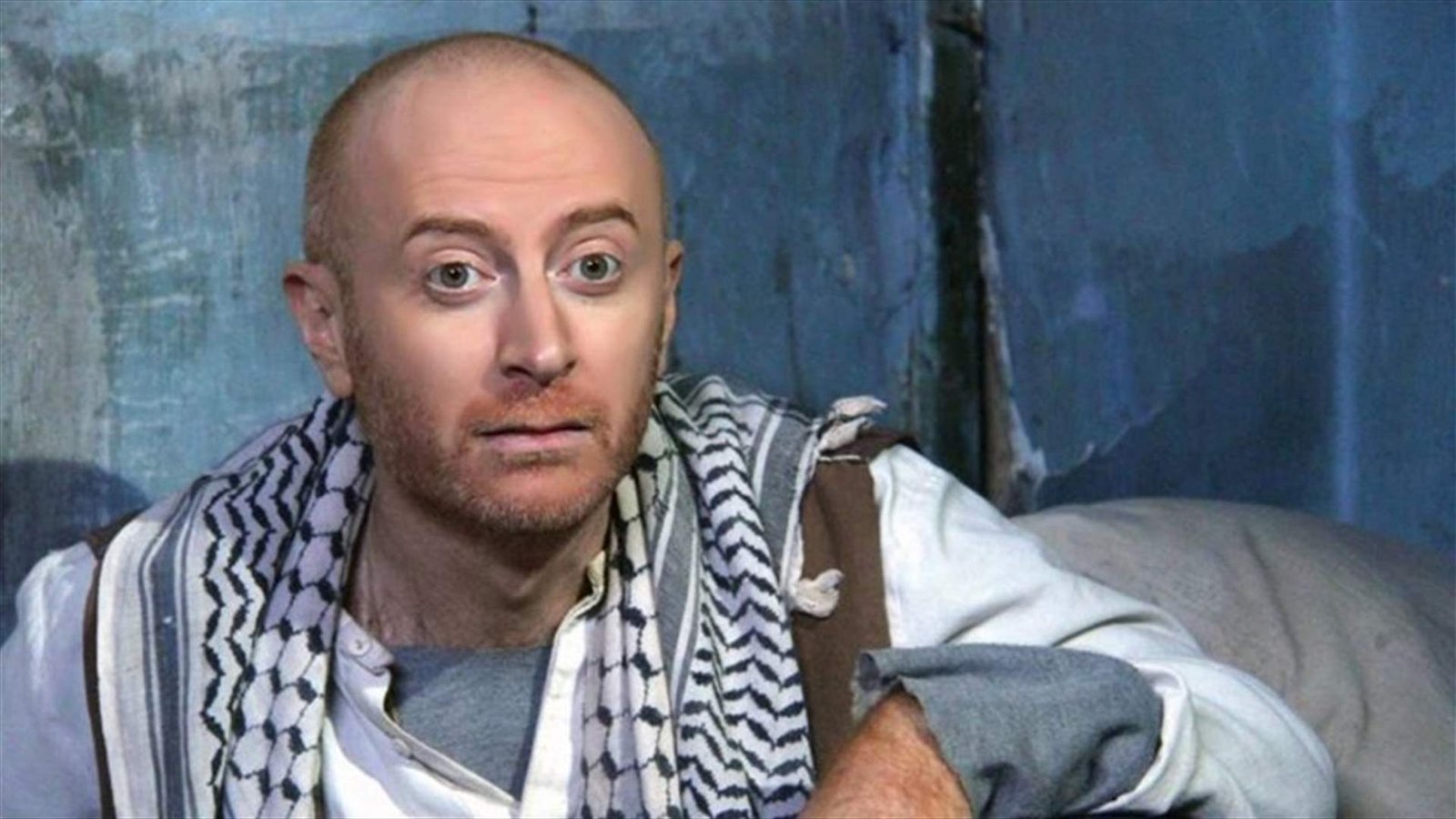 شاهد: النمس ينشر صور زملائه قبل الشهرة