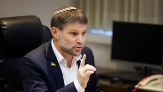 سموتريتش: مستعدون لإقامة ثلاث مستوطنات شمال غزة