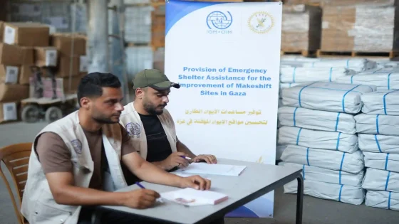 الإغاثة الزراعية توزع شوادر على 3 آلاف أسرة في غزة