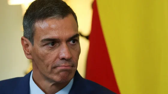 سانشيز يتهم إسرائيل بالوقوف وراء أزمة المهاجرين من المغرب