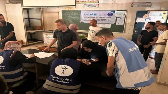 جمعية "أثر" توزع مستلزمات نظافة شخصية في المغازي