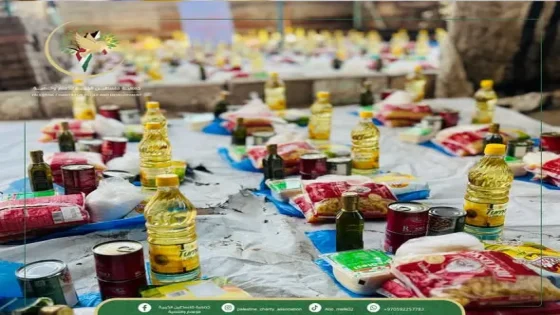 «فلسطين الخيرية» توزع سلالًا غذائية على النازحين شمال غزة