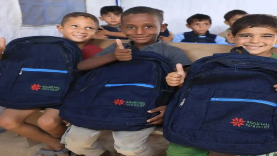 مؤسسة يافا للإغاثة تواصل توزيع الحقائب والقرطاسية على طلاب غزة